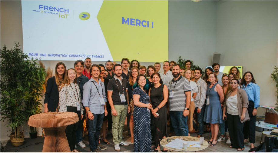 photo de famille : start-up et partenaires présents au bootcamp French IoT 2022